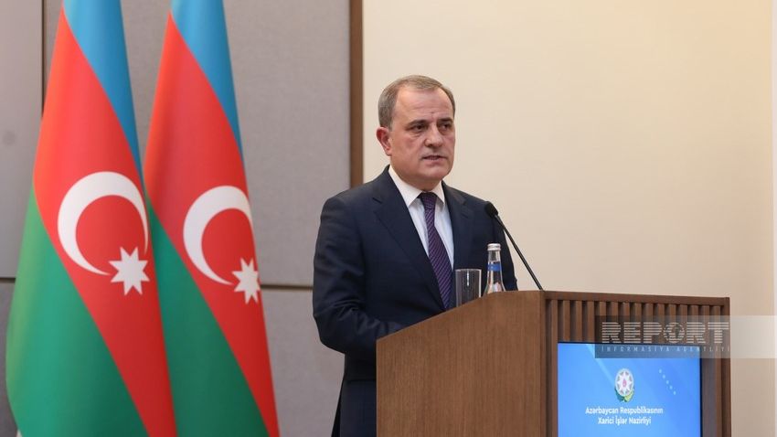 Ceyhun Bayramov İraqa rəsmi səfərə yola düşüb