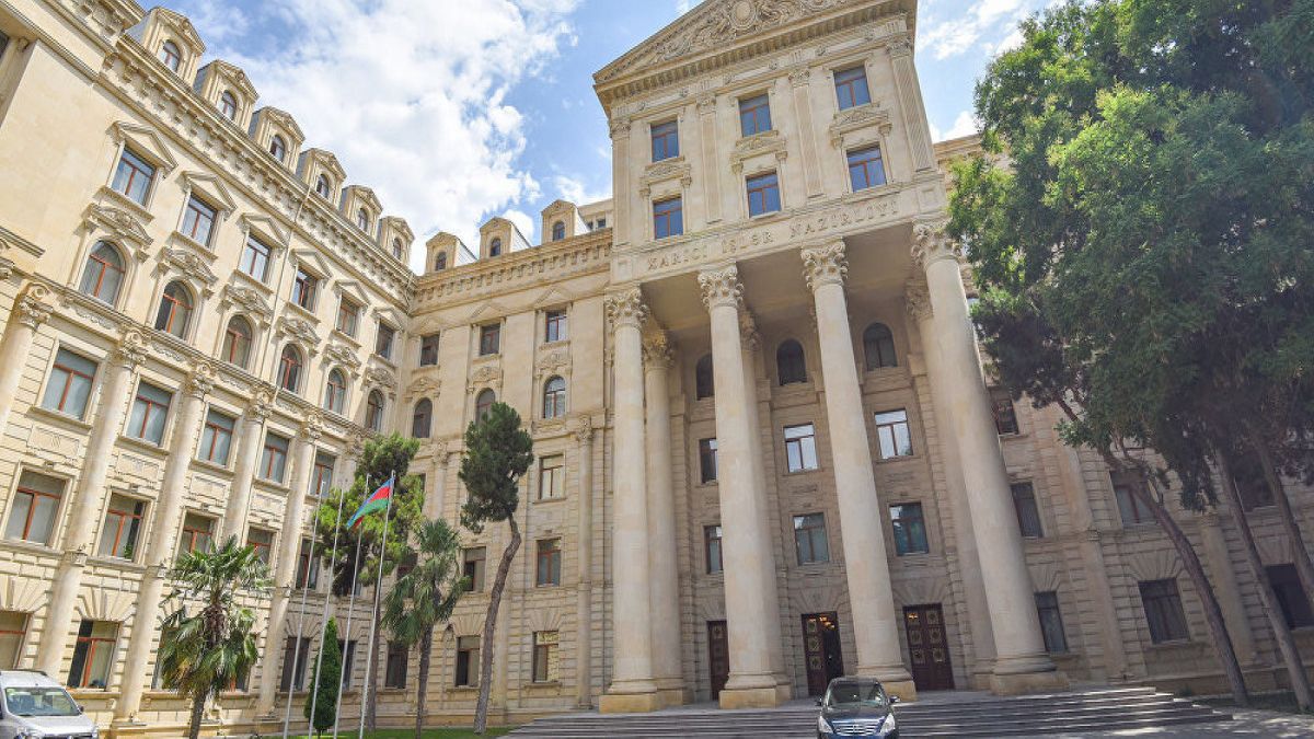 Ceyhun Bayramov BƏƏ XİN rəhbəri ilə iki ölkə arasında əməkdaşlıq məsələlərini müzakirə edib