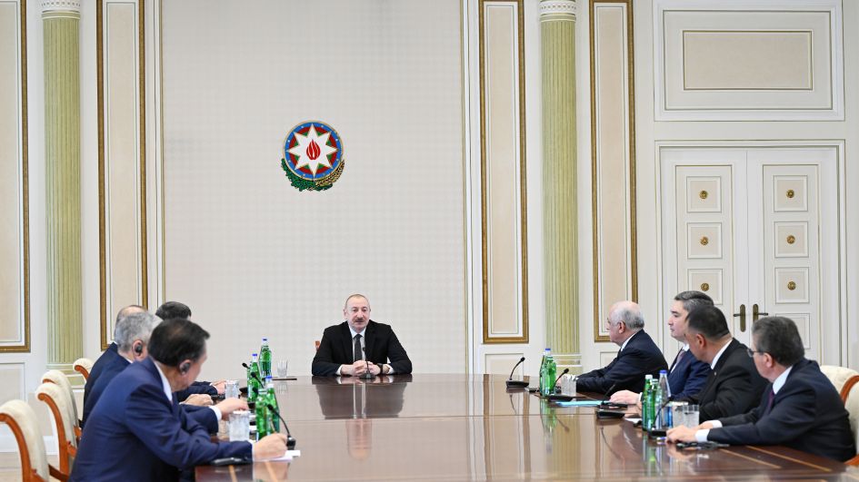 Prezident TDT-yə üzv dövlətlərin hökumət başçılarının görüşünün iştirakçılarını qəbul edib