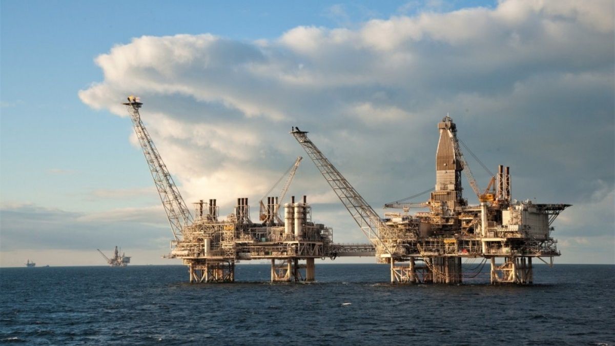 Azərbaycan nefti ucuzlaşıb