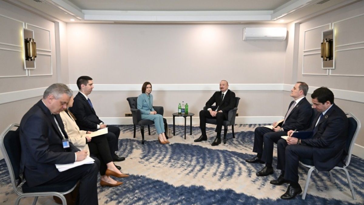 Prezident İlham Əliyevin Antalyada Moldova Prezidenti ilə görüşü olub 