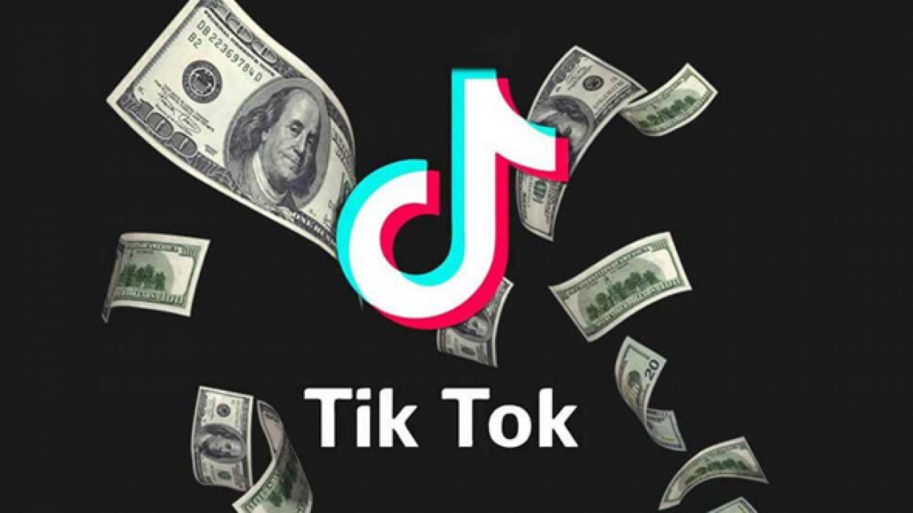 "TikTok"da qadından hədiyyə alan kişi arvadının qolunu sındırdı 
